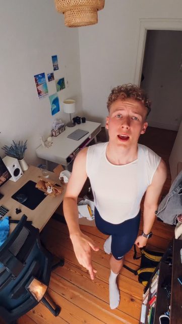 Sommertemperaturen in Kiel können nur Poolparty bei @pablo.svhi heißen☀️

Hab nebenbei die neue Actioncam ausprobiert und mich am Vloggen ausprobiert🫣

#kiel #gravelbike